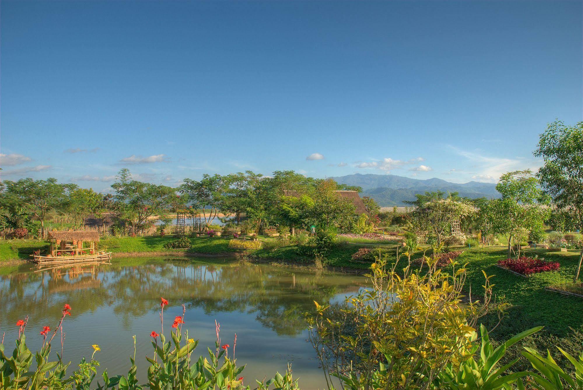 Maekok River Village Resort Mae Ai Esterno foto